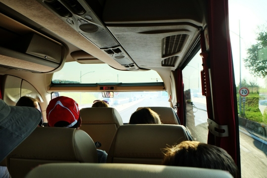 pielgrzymka w autobusie